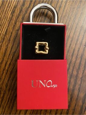 UNO de 50 18k Gold Plated "Femme Fatale" Square Ring